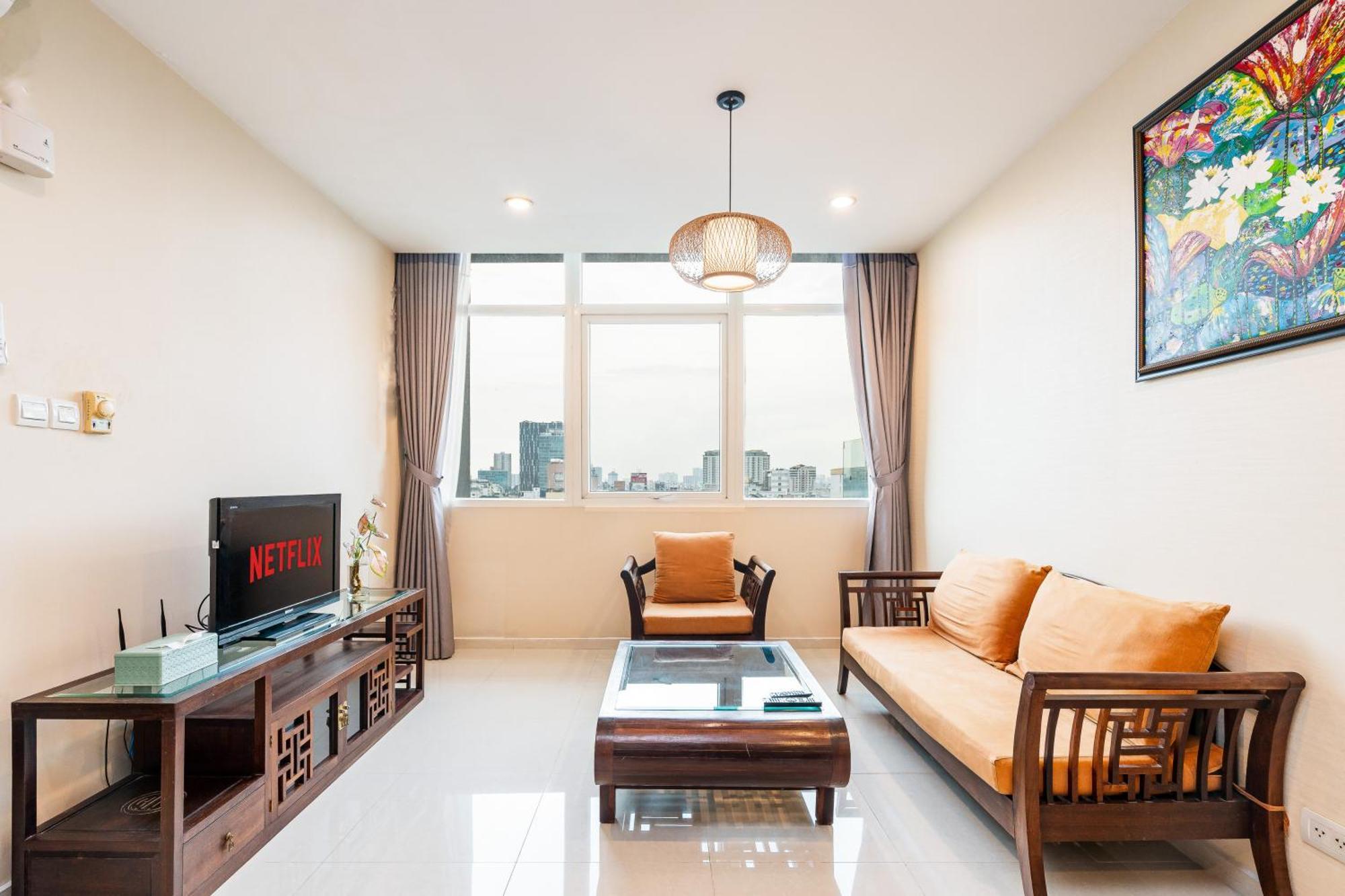Khách sạn hẻo lánh Diamond Luxury The One Ben Thanh