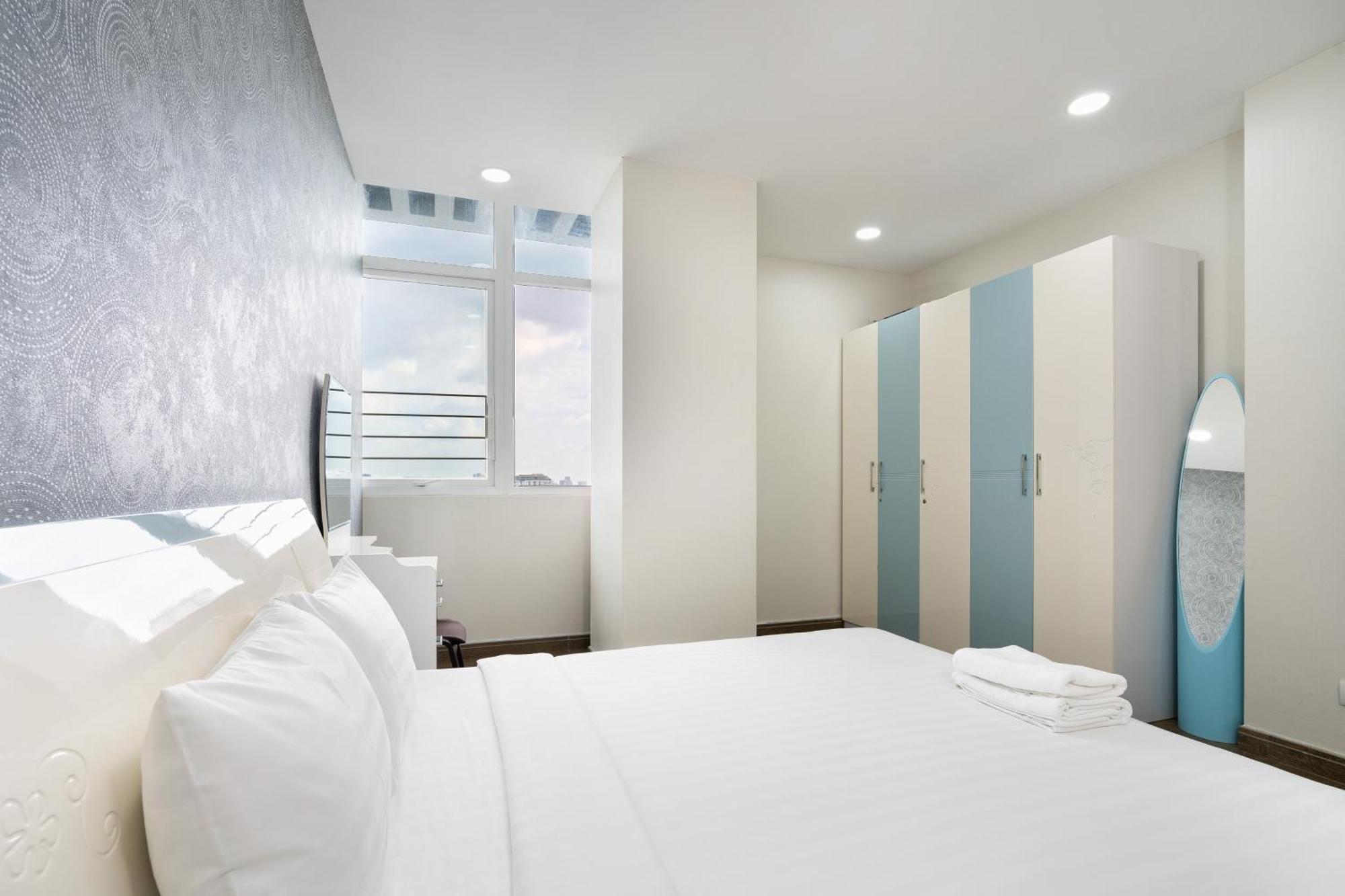 Khách sạn hẻo lánh Diamond Luxury The One Ben Thanh *